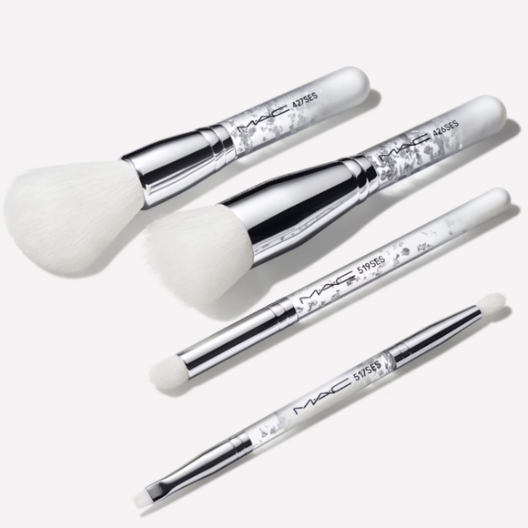 MAC Brush Of Snow Essential Brush Kit - Picture 2 of 6